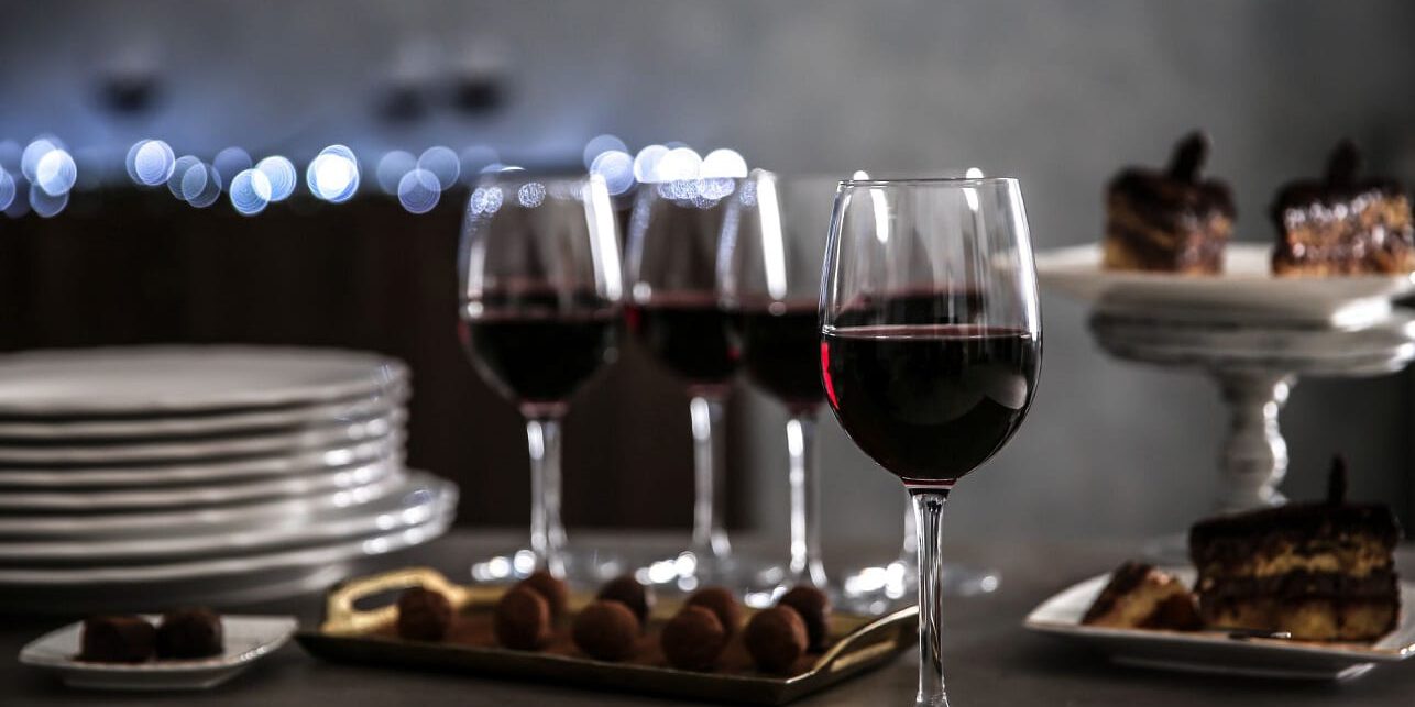 יין וקינוחים - קייטרינג כשר לפסח